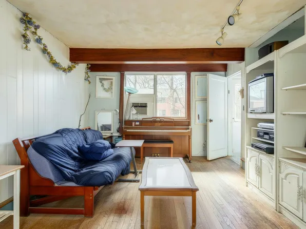 216-76 68th Avenue image 6 of 19