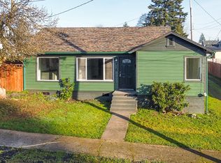 436 E 7th St, Coquille, OR 97423