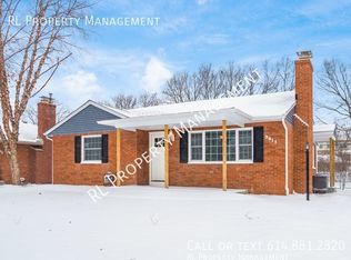 3811 Meadow Ln, Grove City, OH 43123