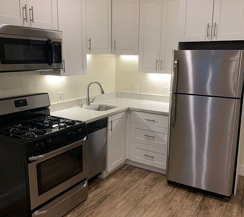1st image of 628 Waverley St APT 4