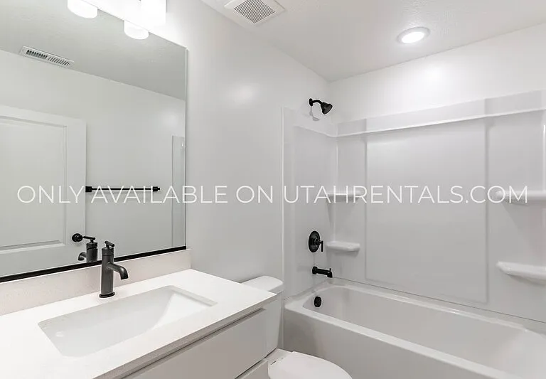 76 S Moonlit Rd — Photo 26