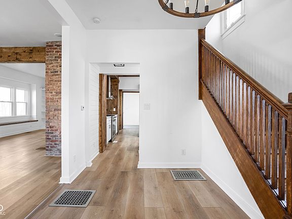 5th image of 2911 N New Jersey St