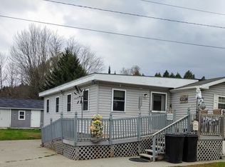 223 Kneeland Flats Trailer Park, Waterbury, VT 05676