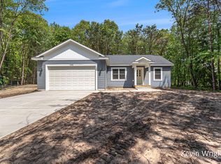 1292 W River Rd, Muskegon, MI 49445