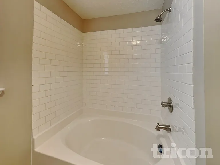 501 Homey Dr — Photo 8