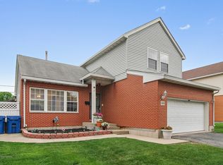 1420 N Maywood Dr, Maywood, IL 60153