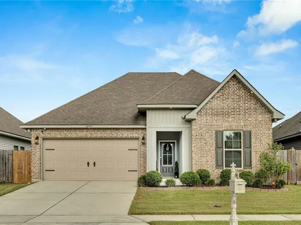 5037 Park Shore Dr, Marrero, LA 70072