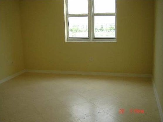 5th image of 19900 E Country Club Dr APT 912