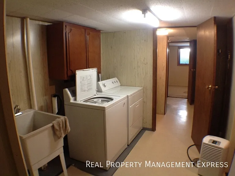 233 E Pam Rd — Photo 13