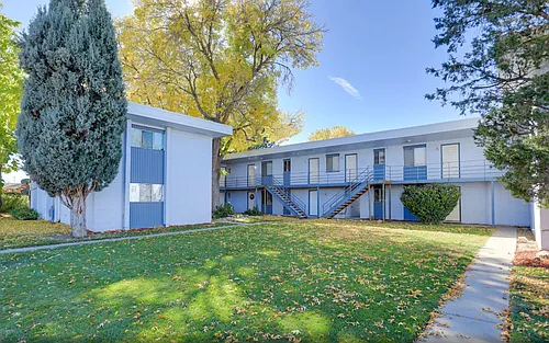 1045 Balsam St. Photo 1