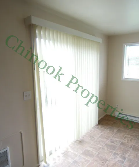 2 Bedroom Duplex in Santa Clara Neighborhood — Photo 14