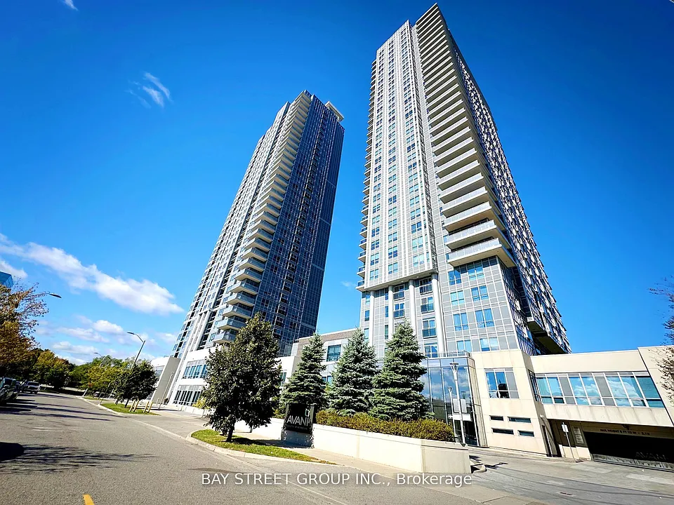 255 Village Green Sq #401