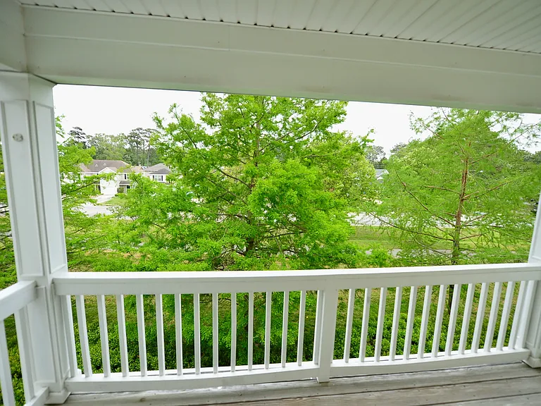 732 Sequoia Way — Photo 32