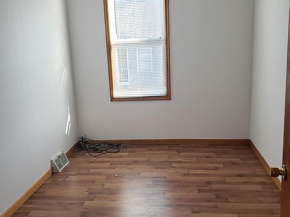 4th image of 785 Mary St Fl 2
