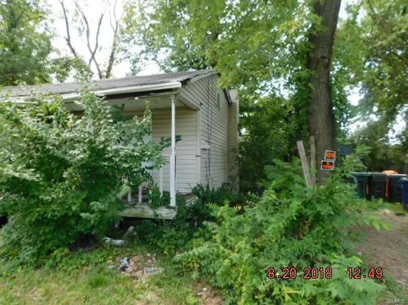 8720 Shirley Ave, Saint Louis, MO 63121