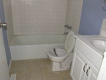 2nd image of 1325 Williams St