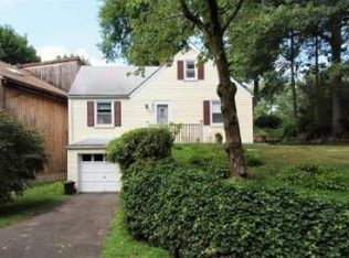 16 Park Pl, Riverside, CT 06878