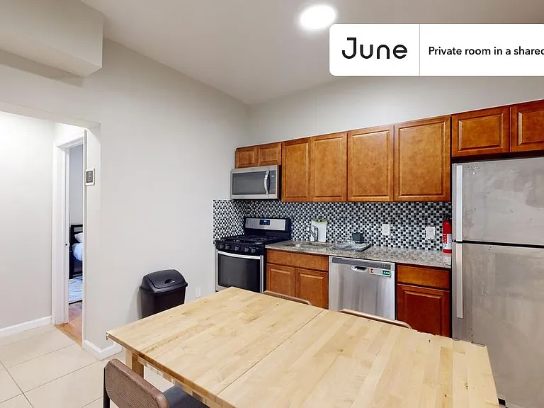 362 Parkside Ave #B — Photo 6