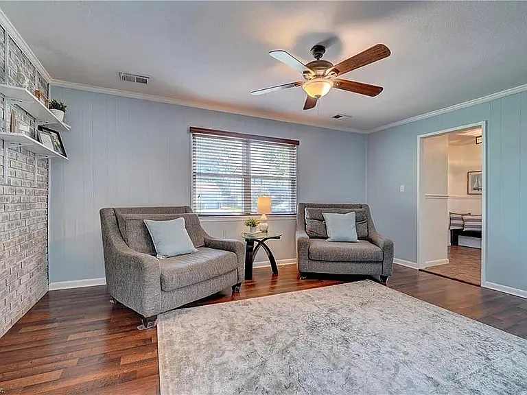1434 Poinsetta Arch — Photo 4