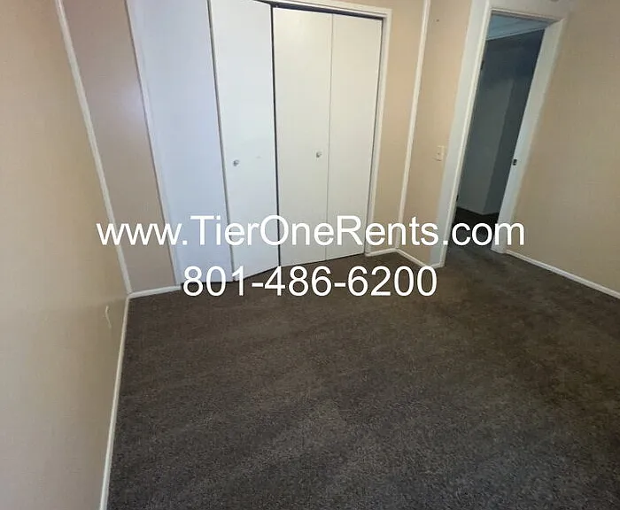 619 Angie Cir #619 — Photo 9
