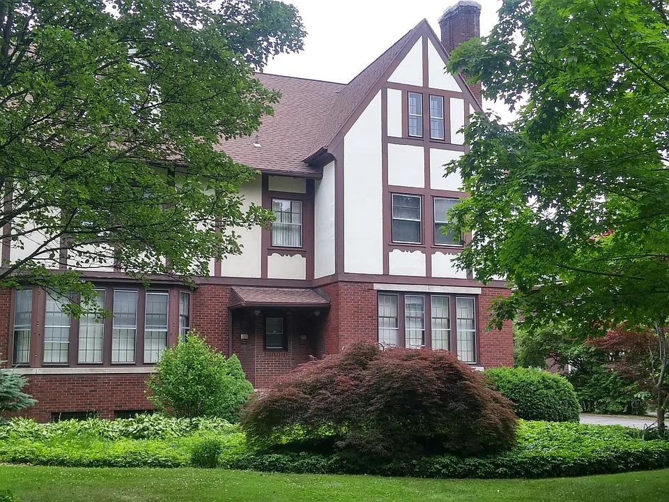 1350 East Ave #7