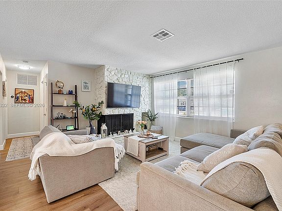 5th image of 3301 NW 42nd St