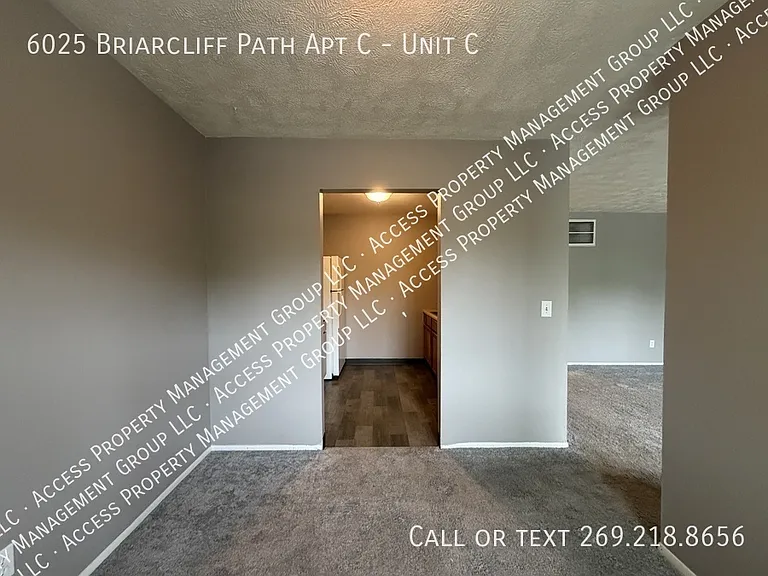6025 Briarcliff Path #C — Photo 5