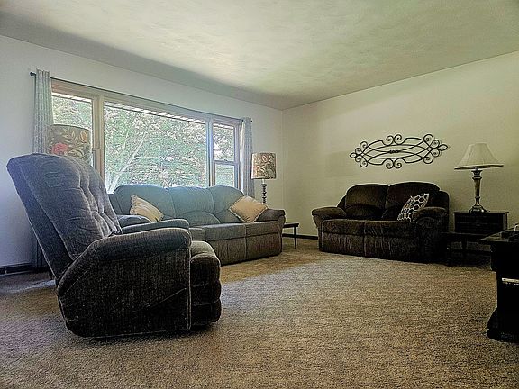 5th image of 4007 Emerson Rd