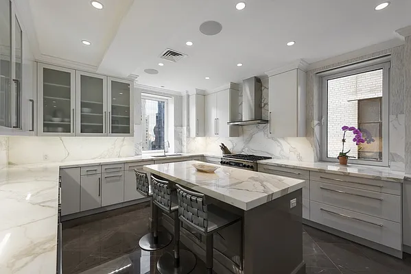 Sold by Nest Seekers International | media 28