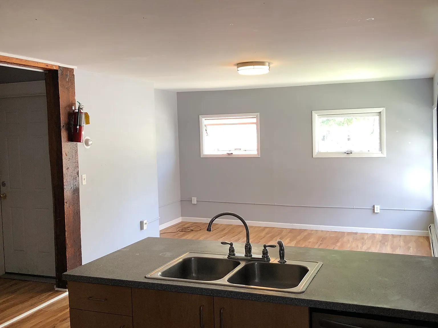 215 Pearl St — Photo 4