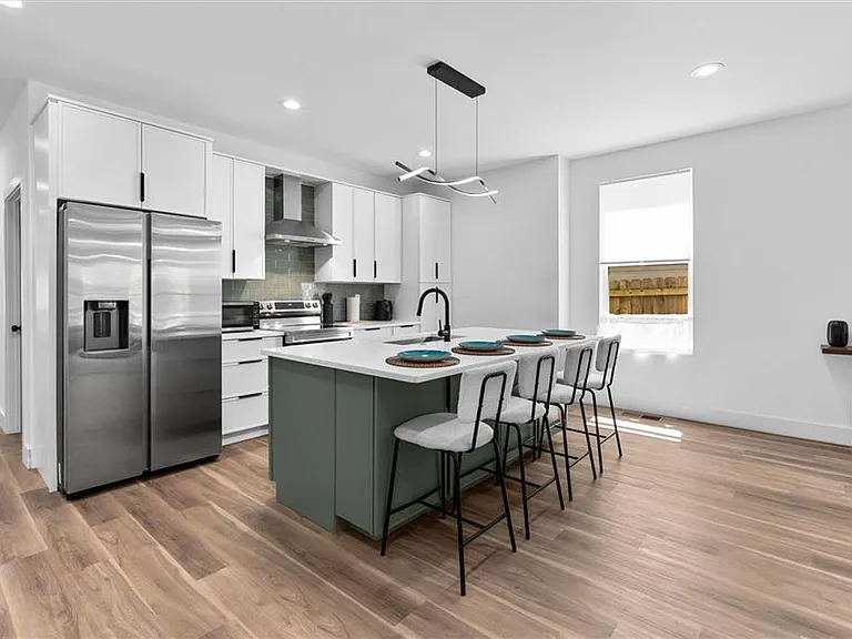598 Formwalt St SW #B — Photo 11