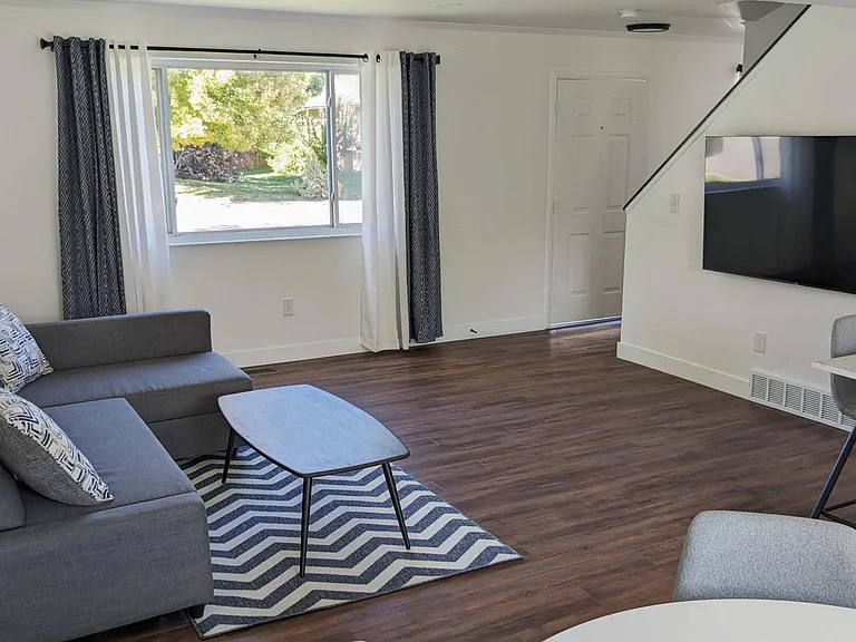 6852 S Clermont Dr — Photo 3