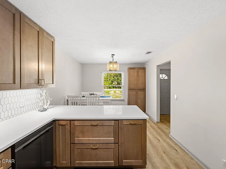 1824 Alabama Ave — Photo 9