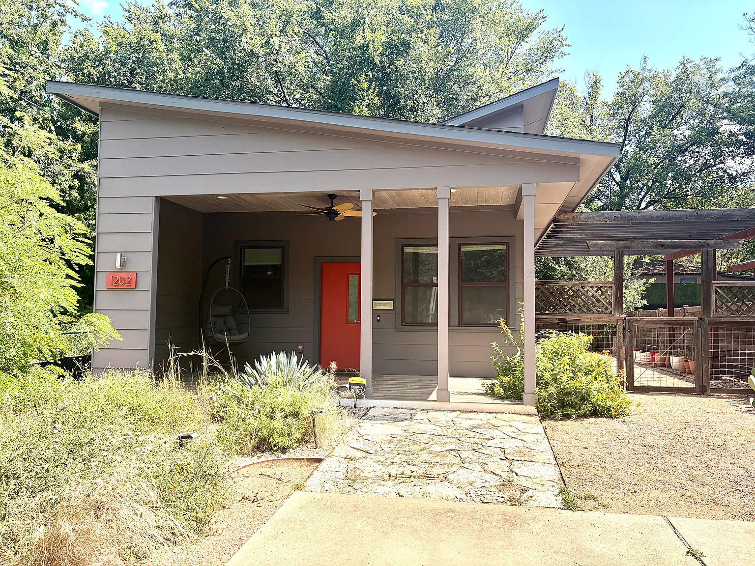 2 bed, 1122 sqft, $3,600 — Photo 1