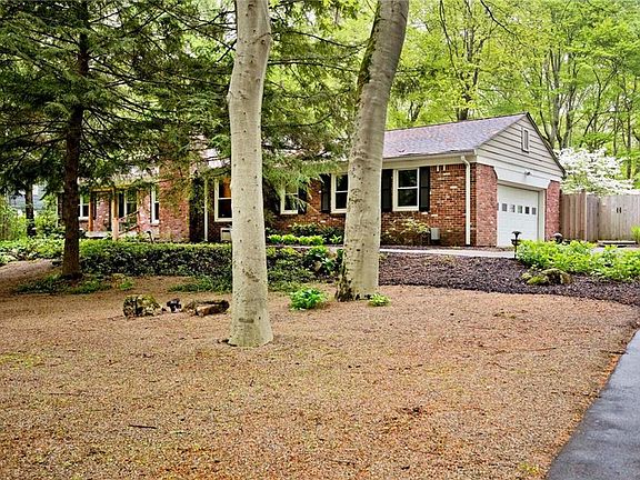 3rd image of 11931 Westwood Dr