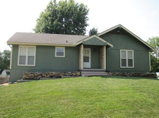 8400 Bradley Ct, Belton, MO 64012