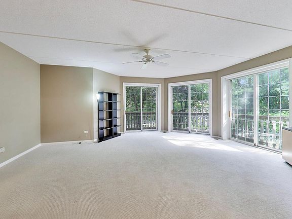 5th image of 940 Augusta Way APT 105
