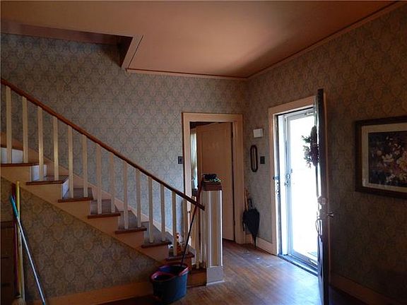 2nd image of 526 College Dr