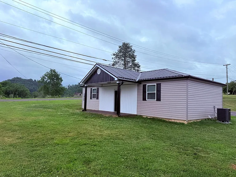 29201 Lee Hwy — Photo 2