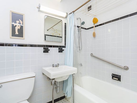 2nd image of 3343 14th St APT 2C