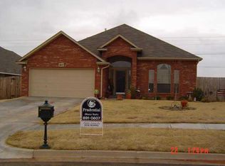 1817 NE 11th Cir, Moore, OK 73160