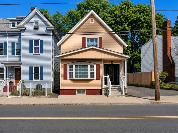 47 Chestnut St, Lynn, MA 01902
