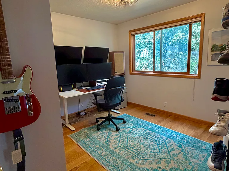 235 Paradise Rd — Photo 20
