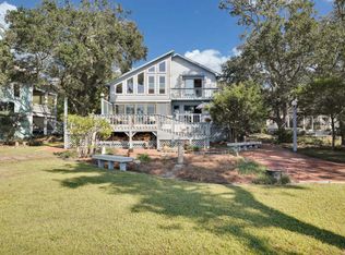 126 SW 5th St, Oak Island, NC 28465