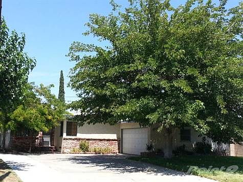 1733 East Ave. Q13 Front Yard