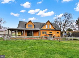 1617 Oakwood Dr, Hanover, PA 17331