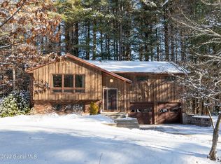 212 W Mountain Rd, Queensbury, NY 12804