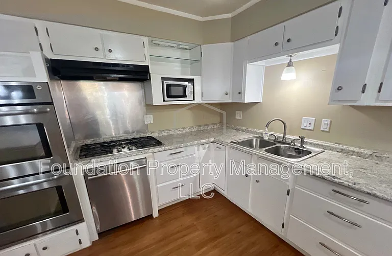 3656 Haughton Ln #2 — Photo 5