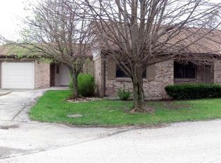 805 Coventry Ln #B, Sterling, IL 61081