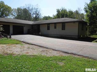 300 Pakey Rd, Springfield, IL 62712